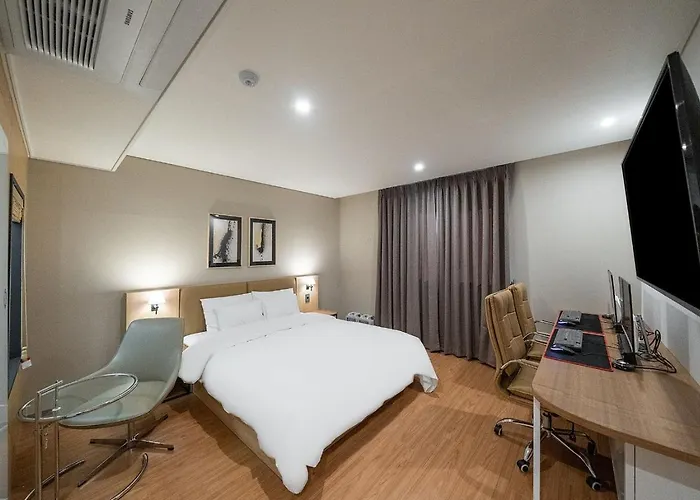 Hound Hotel Songtan